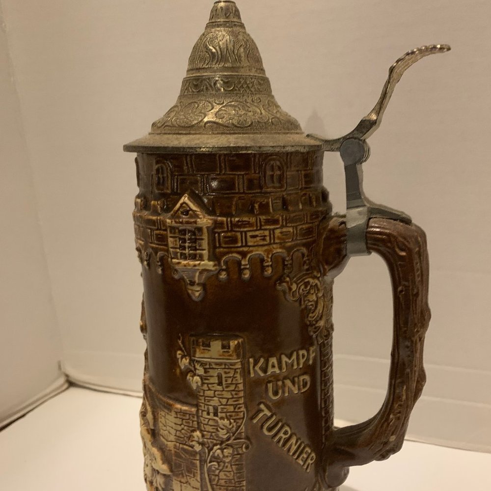 Vintage Stein  Kampf Und Turnier  des ritters zier  11.5  tall